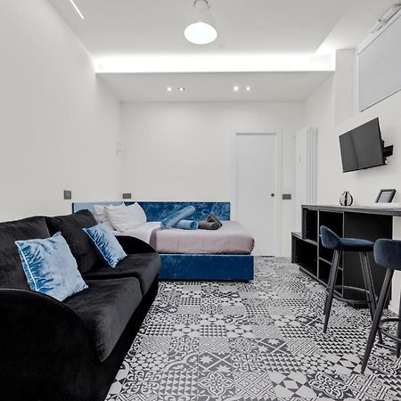 Pab60 -Crescenzago-Luxury Blue House Apartment Милано Екстериор снимка